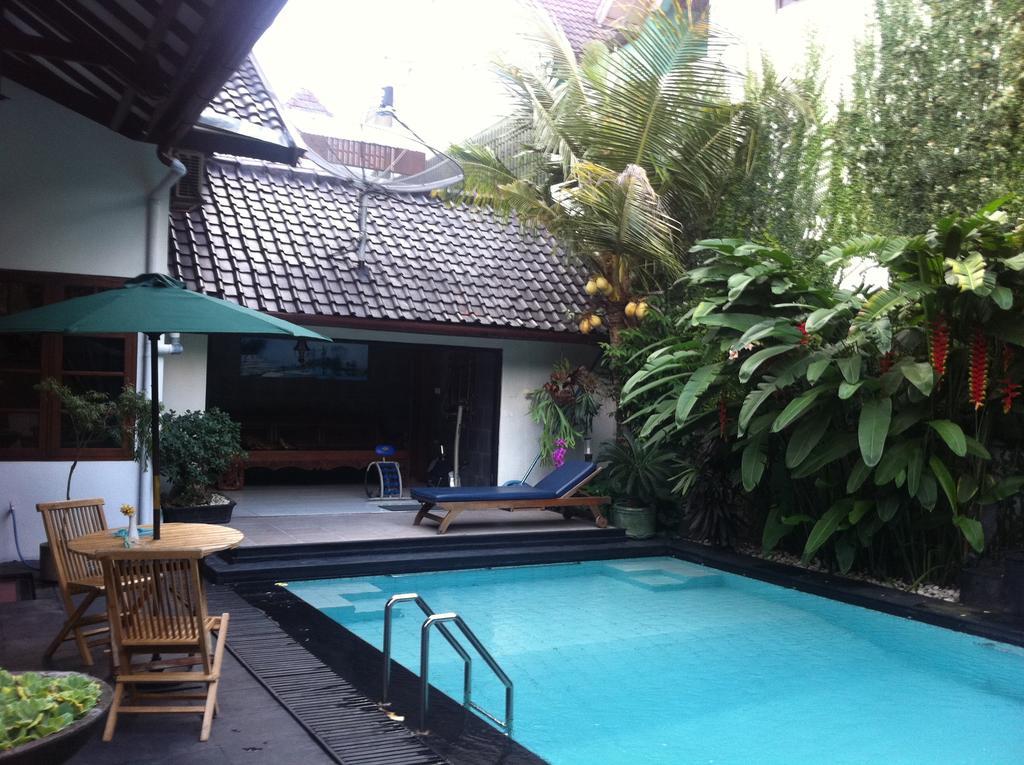 Hotel Griya Yunika Yogyakarta Esterno foto